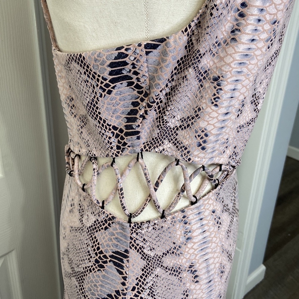 Kendall & Kylie Snake Print Asymmetrical Cutout Dress - Picture 4 of 6